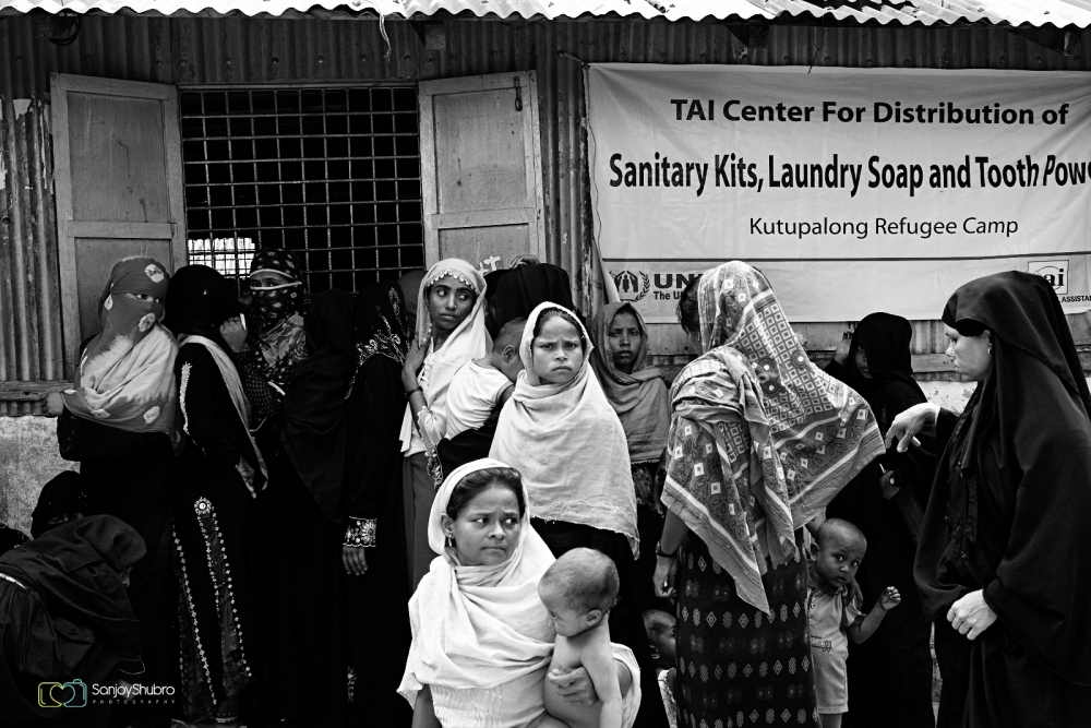 Sanitary kits were given to Rohingya women.